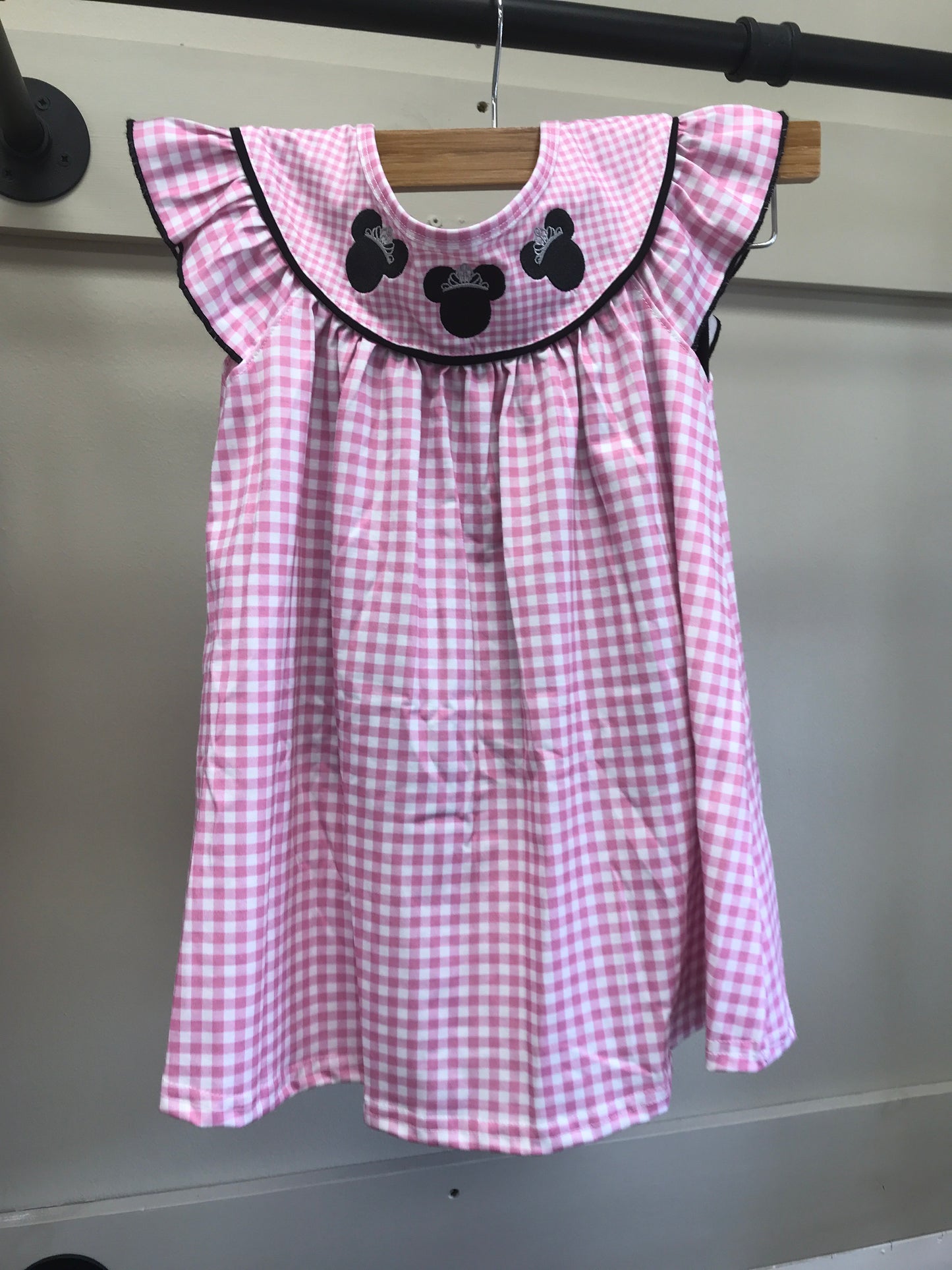 Pink Character Embroidery Girl Short Set